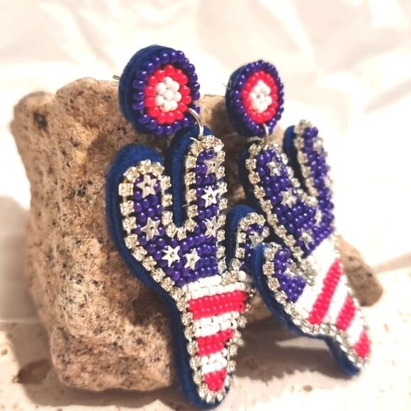New Patriotic Beaded Cactus 4th Of July Independace Day Earrings - Picture 3 of 8